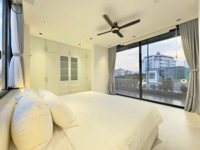 Villa lô góc ,hồ bơi - ngay cổng sân bay - giá 22 tỷ . 4