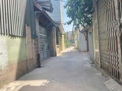 Bán 84m2 đất mặt ngõ 66 Nguyễn Lam. Cách 30m ra phố chính, cạnh là 5 tòa CC Hope và 4 tòa Sunshine 0
