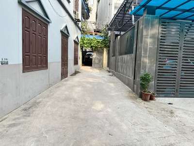 Bán 84m2 đất mặt ngõ 66 Nguyễn Lam. Cách 30m ra phố chính, cạnh là 5 tòa CC Hope và 4 tòa Sunshine 1