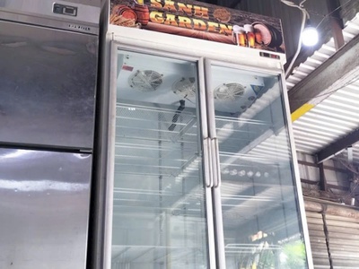 Tủ đông đứng okiwi dung tích 1200L Xuất xứ thái lan mới 90 0