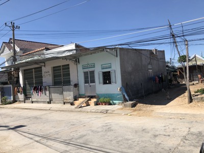 Cần bán nhanh lô đất tặng nhà cấp 4 tại Trung tâm thị trấn Vạn Giã 3