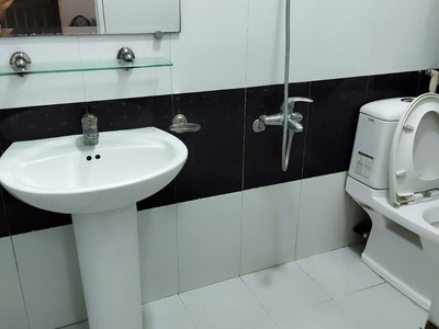 Cho thuê nguyên căn phố Văn Cao cực đep 3
