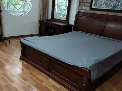 Cho thuê nguyên căn phố Văn Cao cực đep 6