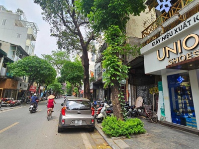 Mặt Phố Liên Trì MT 10M 1 sổ 1 Chủ 90M2x3 Tầng 73 Tỷ Có nóc xây building 0