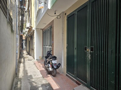 Bán nhà tân mai 5 tầng dân xây cách phố 10M hoàng mai 1