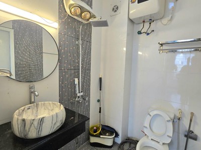 Bán nhà tân mai 5 tầng dân xây cách phố 10M hoàng mai 4
