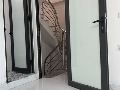 Cho thuê căn hộ ngõ 214 Nguyễn Xiển, Thanh Xuân, tầng 4 giá 3tr2 1