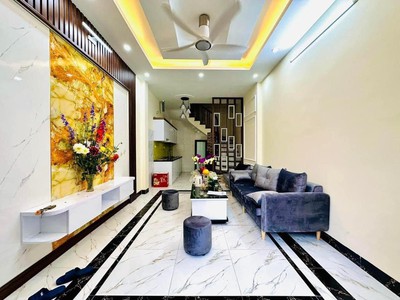 Bán nhà 4 tầng hoàng cầu, 51m2, ô tô đỗ cửa, kinh doanh, giá 11.5 tỷ 1