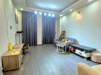 Chủ muốn bán nhà 4 tầng hẻm lạc long quân, p10, 3.9x11, 6.9 tỷ 1