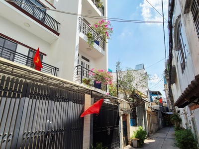 Chủ muốn bán nhà 4 tầng hẻm lạc long quân, p10, 3.9x11, 6.9 tỷ 4