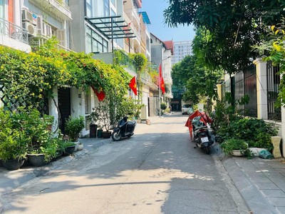 Nhà kđt văn quán 5 tầng, mặt tiền 4,5m, 7 tỷ 0