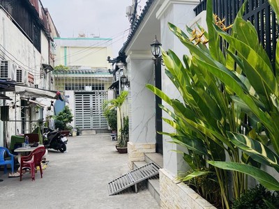 Bán gấp nhà khu tên lửa, bình trị đông b, bình tân - diện tích 82m  - 2 tầng - xe hơi vào nhà - giá 0