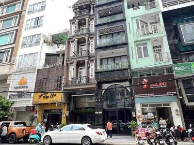 22 tỷ hơn, mặt tiền kd lê hồng phong quận 10 giáp quận 3,5  4.5x14.5  nở hậu 6.5m 2