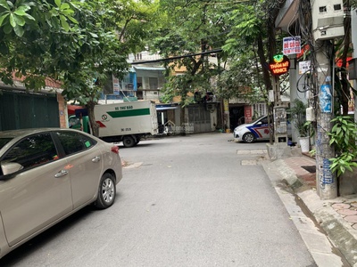 Bán nhà phân lô phố 8/3 ô tô đỗ cửa, 41m2 mặt tiền rộng, nhà đẹp giá 5,9 tỷ cực hiếm 0