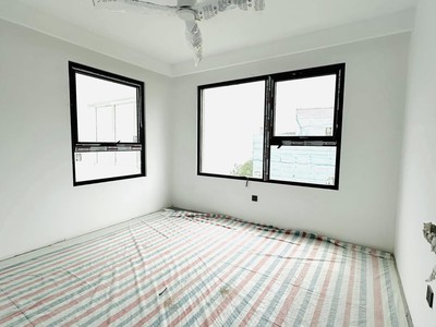 Bán nhà mặt phố quận tây hồ , 200m2 , 6 tầng , mặt tiền 8,5m , gía chỉ 200 tỷ 4