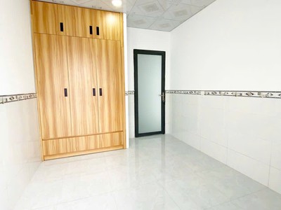 Nhà đẹp, cạnh chợ vườn lài apd q12, đại học tất thành, hẻm xe hơi 3