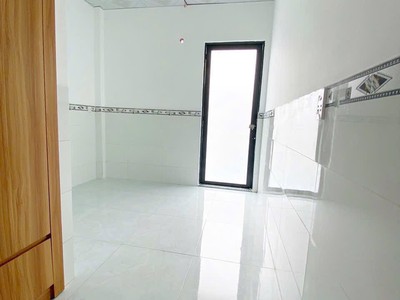 Nhà đẹp, cạnh chợ vườn lài apd q12, đại học tất thành, hẻm xe hơi 4