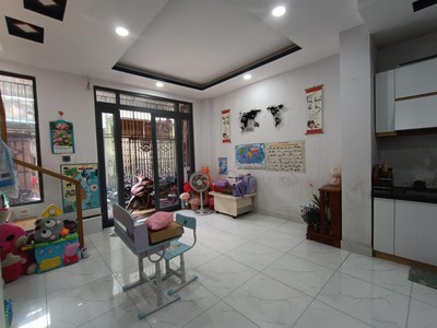 Nhà đẹp 3 tầng gò vấp   ngang 5m   cách hxh 30m   chỉ hơn 3 tỷ 4