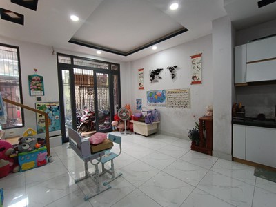 Nhà đẹp 3 tầng gò vấp   ngang 5m   cách hxh 30m   chỉ hơn 3 tỷ 3