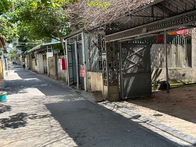 Mảnh đất đẹp rộng 103m ở kẻ tạnh giang biên giá tốt 10 tỷ 9 mặt tiền: 5m ngõ oto vào 3