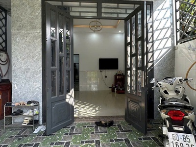 Bán nhà đẹp, sổ riêng gần kdc tân phong, đường 6m thông chỉ 2tỷ350 0