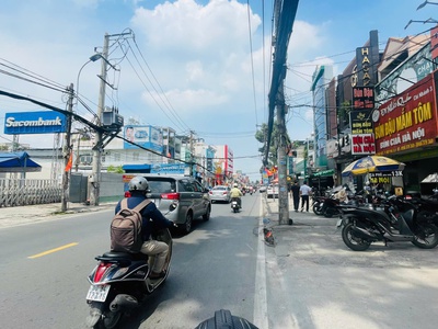Mặt tiền kinh doanh lê văn việt   ngang 17m   dòng tiền 2 tỷ/năm   giá 202 tỷ 1