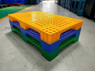 Ưu đãi cực hot  Pallet nhựa TP.HCM giá rẻ nhất thị trường từ công ty Mai Trâm 4