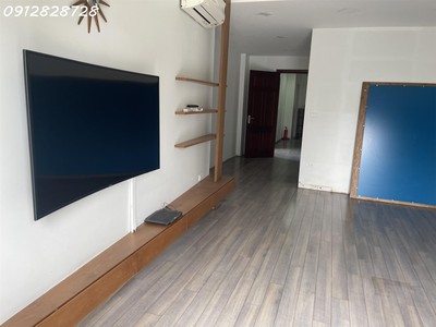 Cho thuê nhà phố 4 sàn từ tầng 2 đến tầng 6 tại 92 la thành , ô chợ dừa , đống đa , hà nội 0