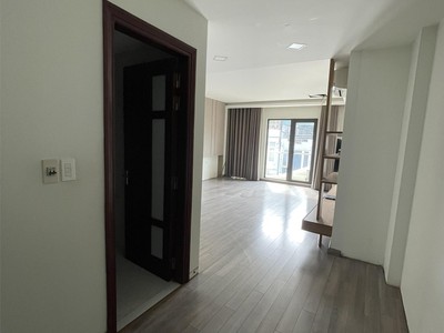 Cho thuê nhà phố 4 sàn từ tầng 2 đến tầng 6 tại 92 la thành , ô chợ dừa , đống đa , hà nội 1