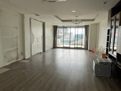 Cho thuê nhà phố 4 sàn từ tầng 2 đến tầng 6 tại 92 la thành , ô chợ dừa , đống đa , hà nội 2