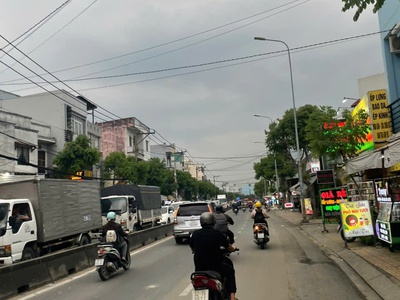 Bán nhà mặt tiền 10x48m giá 33 tỷ đường nguyễn thị sóc 0