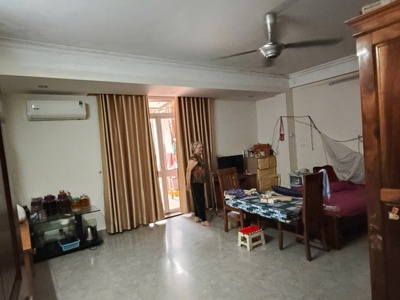 Nhà như biệt thự, ô tô vào, dân trí cao, yên tĩnh, sống lý tưởng, phù hợp kinh doanh văn phòng, giá 4