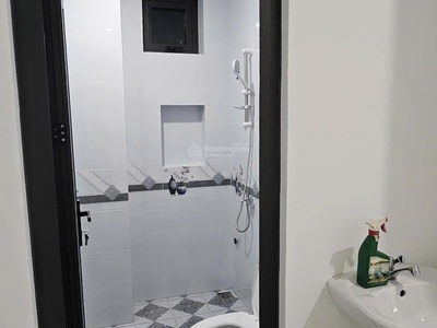 Cho thuê nhà 1 trệt 2lầu mới 100, 88m2  dtsd 352m2 - mặt tiền nguyễn văn cừ, an hòa, ninh kiều 4