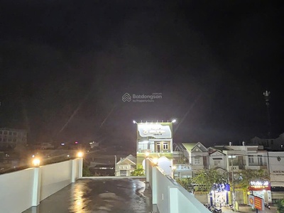 Cho thuê nhà 1 trệt 2lầu mới 100, 88m2  dtsd 352m2 - mặt tiền nguyễn văn cừ, an hòa, ninh kiều 1