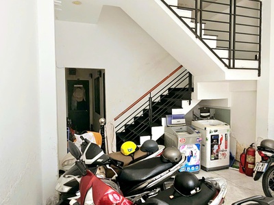 Bán chdv 11 phòng nguyễn thượng hiền, p6 q bình thạnh 45tr/ tháng 2