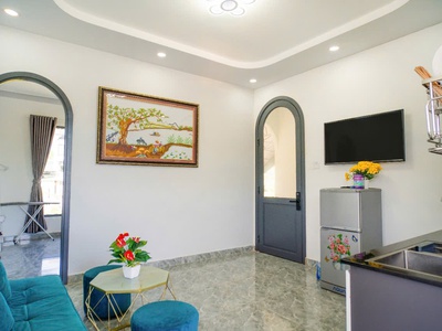 Cho thuê villa 9 phòng full nội thất mặt tiền nguyễn đình quân - p5 - đà lạt - giá 30tr 2