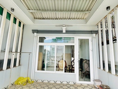 Chính chủ bán nhà 5 tầng mt chợ 5 lô nguyễn thị tần p2 q8 2