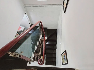 Nhà mới 3tầng cách mặt tiền 15m hẻm thẳng xe hơi sổ vuông 92m2 gía 13,5 tỷ thương lượng 3