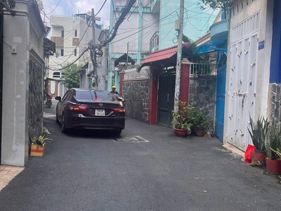 Nhà mới 3tầng cách mặt tiền 15m hẻm thẳng xe hơi sổ vuông 92m2 gía 13,5 tỷ thương lượng 2