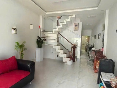 Nhà mới 3tầng cách mặt tiền 15m hẻm thẳng xe hơi sổ vuông 92m2 gía 13,5 tỷ thương lượng 1