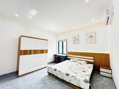 Cần bán nhà lô góc siêu thoáng 100m2- full nội thất- dọn vào ở ngay- chỉ 3,x tỷ 4