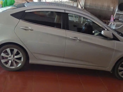 Huyndai acen đời 2010 số sàn máy xăng 0