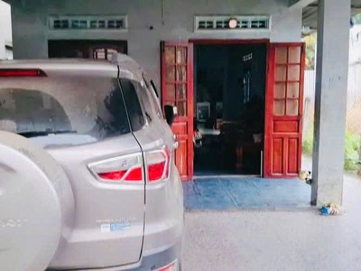 Nhà diện tích rộng tại diên sơn, diên khánh, khánh hòa, sân đâụ ô tô thoải mái giá chỉ 1 tỷ 100 0