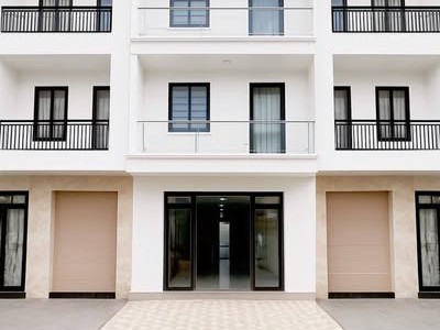 Bán Nhà 3 Tầng Giáp KĐT Bãi Muối,P.Cao Thắng. DT:58m2,MT:5.5m 0