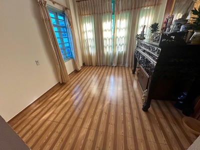 Bán Nhà 3.5 Tầng Gần Ngã Tư Cứu Hỏa,Hạ Long. DT:60m2 Oto Đỗ Cửa 3