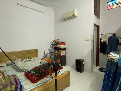 Bán nhà 2 tầng đẹp Kênh Tân Hóa, Quận Tân Phú Giá chỉ 5.5 tỷ 2