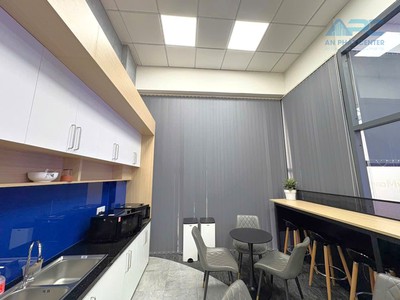 Chính chủ cho thuê nguyên căn làm văn phòng, 160m2 - nhiều tiện ích tại Thủ Đức 4