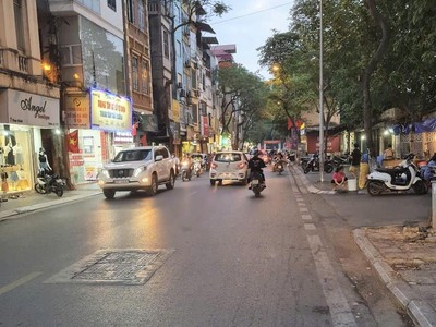  bán nhà mặt phố thụy khuê   mặt tiền kinh doanh 4.2m   giá chỉ nhỉnh 9 tỷ 2