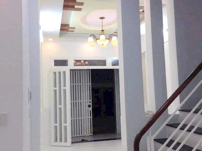 Nhà 2lầu/st đúc thật shhc hẻm thông tám danh p4q8 2
