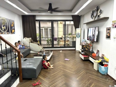Bán nhà phân lô lạc trung - minh khai - 85m x 5 tầng - giá nhỉnh 26 tỷ - kinh doanh đỉnh 2